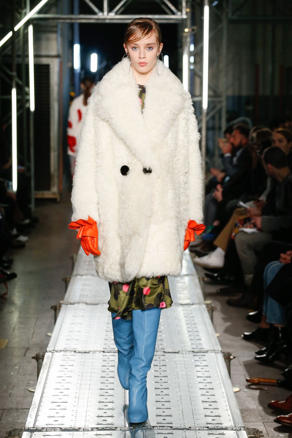 Fashion Week Milan Fall/Winter 2016 look 23 from the MSGM collection 女装