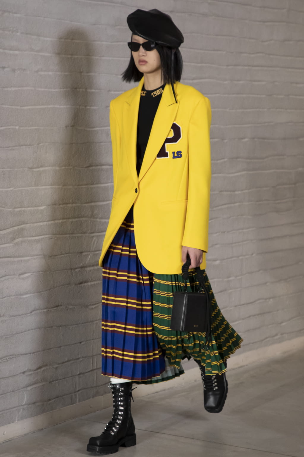 Fashion Week Milan Fall/Winter 2021 look 23 from the Philosophy di Lorenzo Serafini collection womenswear