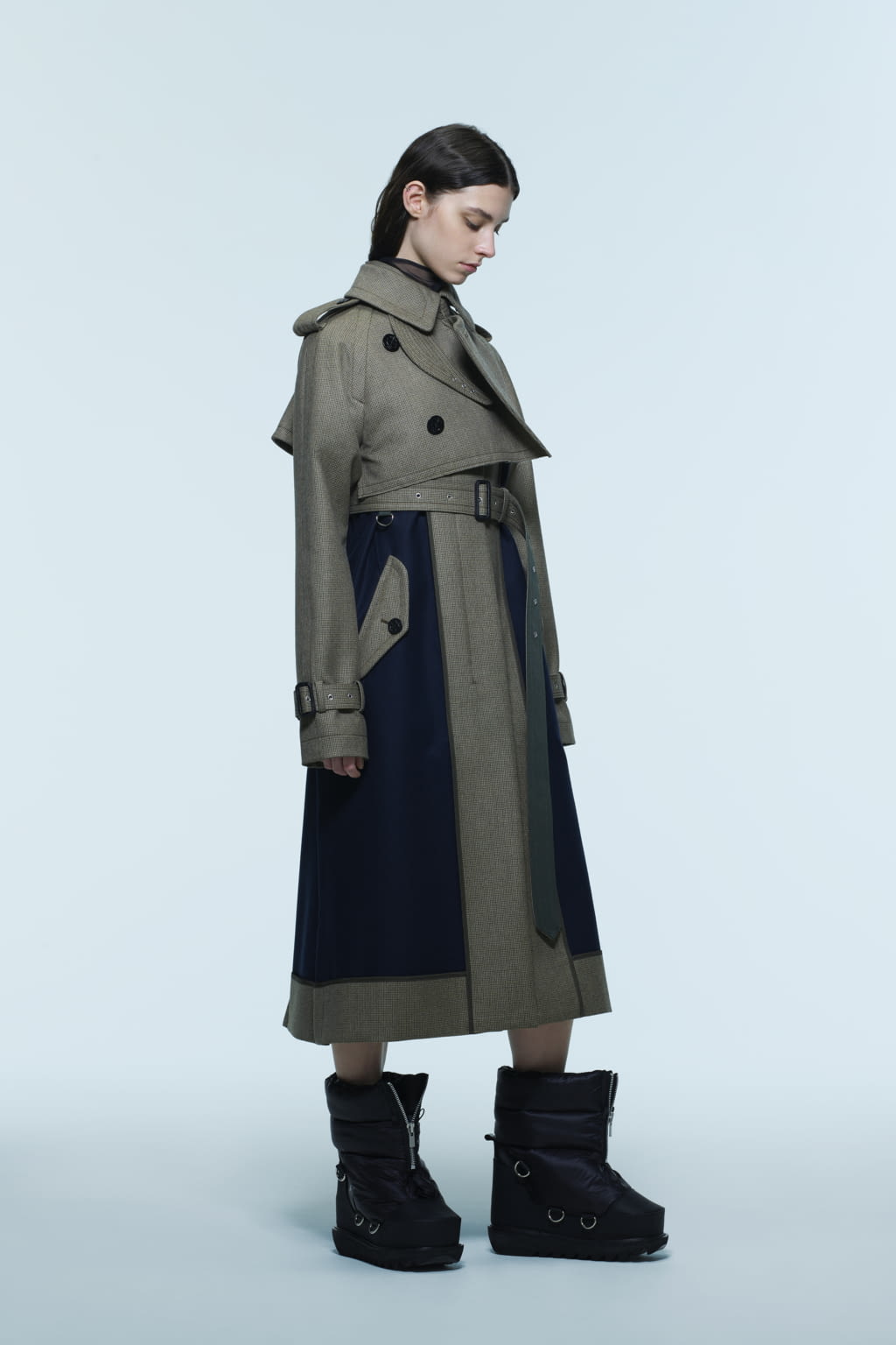 Fashion Week Paris Pre-Fall 2022 look 23 from the Sacai collection 女装