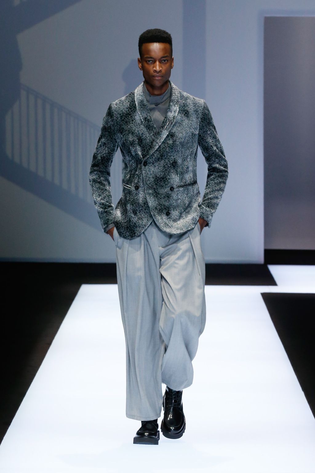 Fashion Week Milan Fall/Winter 2017 look 23 from the Emporio Armani collection 男装