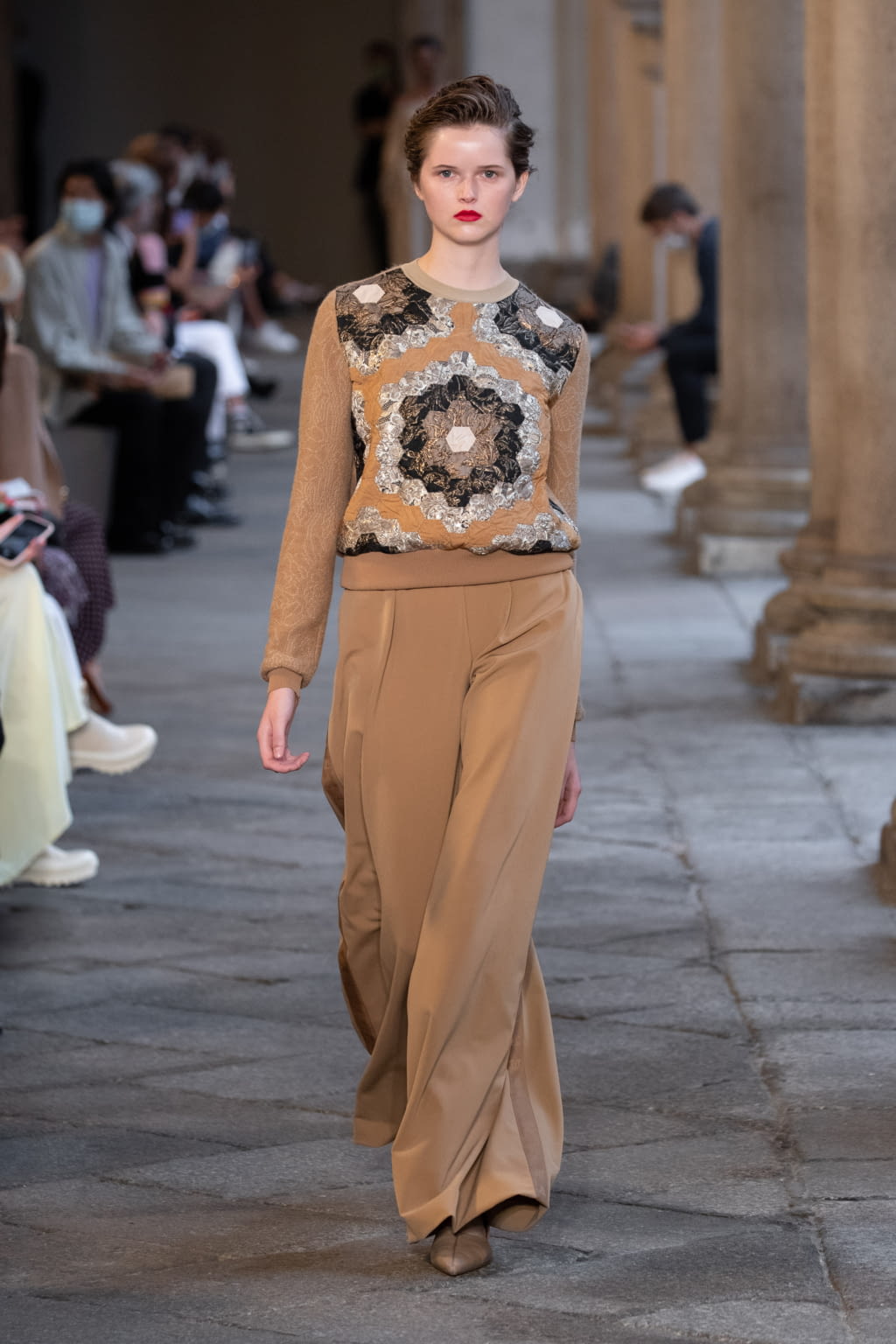 Fashion Week Milan Spring/Summer 2021 look 23 from the Max Mara collection 女装
