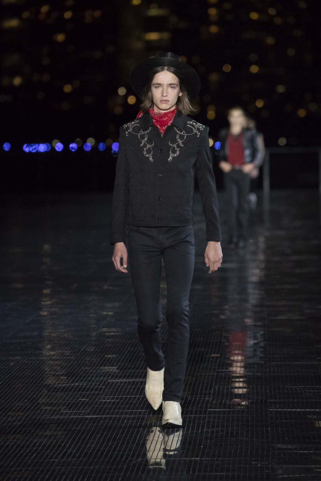 Fashion Week New York Spring/Summer 2019 look 23 from the Saint Laurent collection 男装