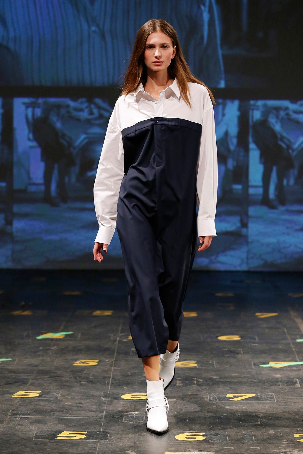 Fashion Week Milan Spring/Summer 2017 look 23 de la collection Erika Cavallini womenswear