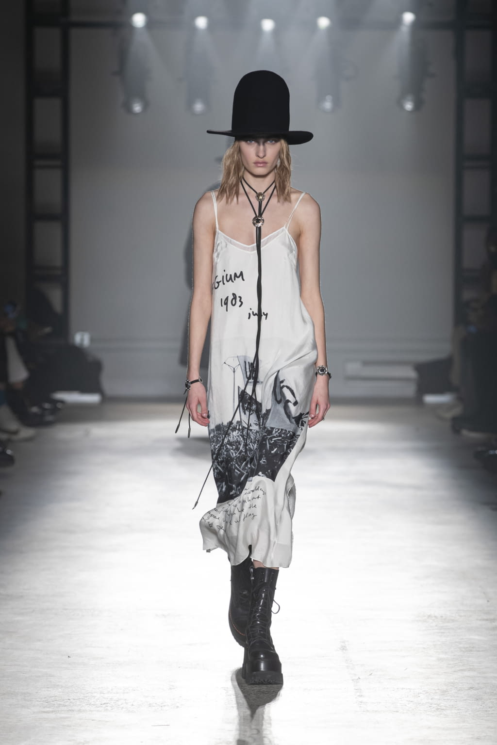 Fashion Week New York Fall/Winter 2020 look 23 de la collection R13 womenswear