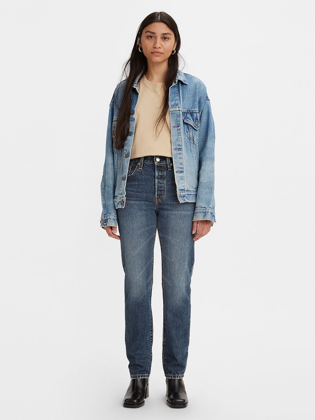 Fashion Week Paris Fall/Winter 2023 look 1 from the Levi’s® Red Tab collection womenswear