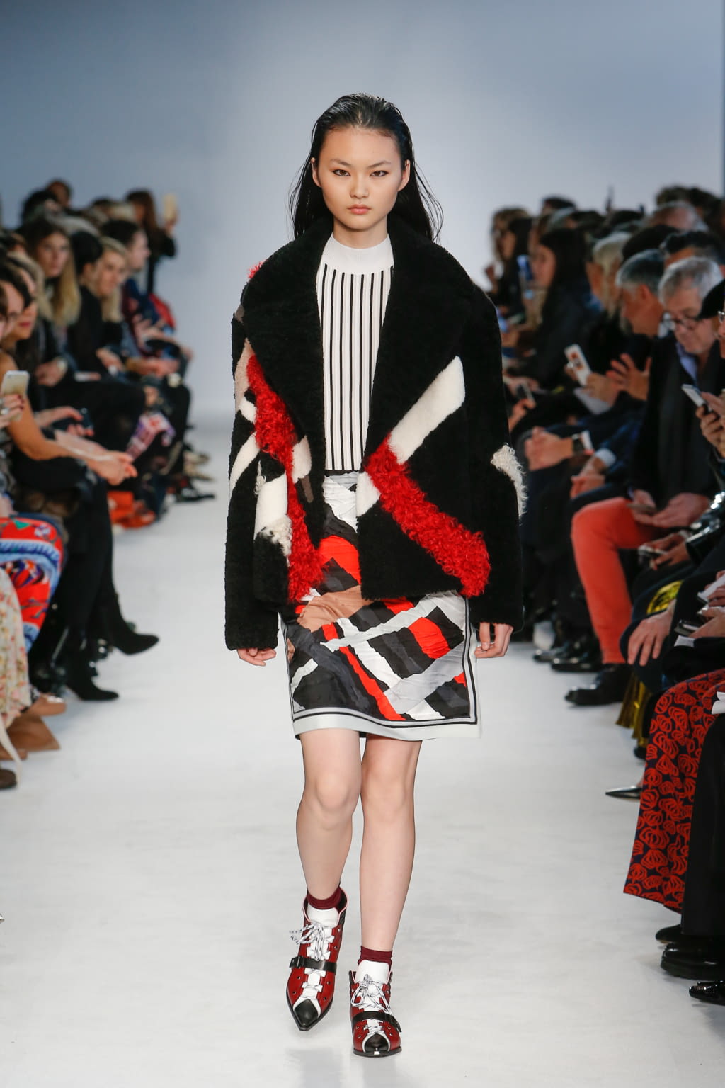 Fashion Week Milan Fall/Winter 2016 look 23 de la collection Pucci womenswear
