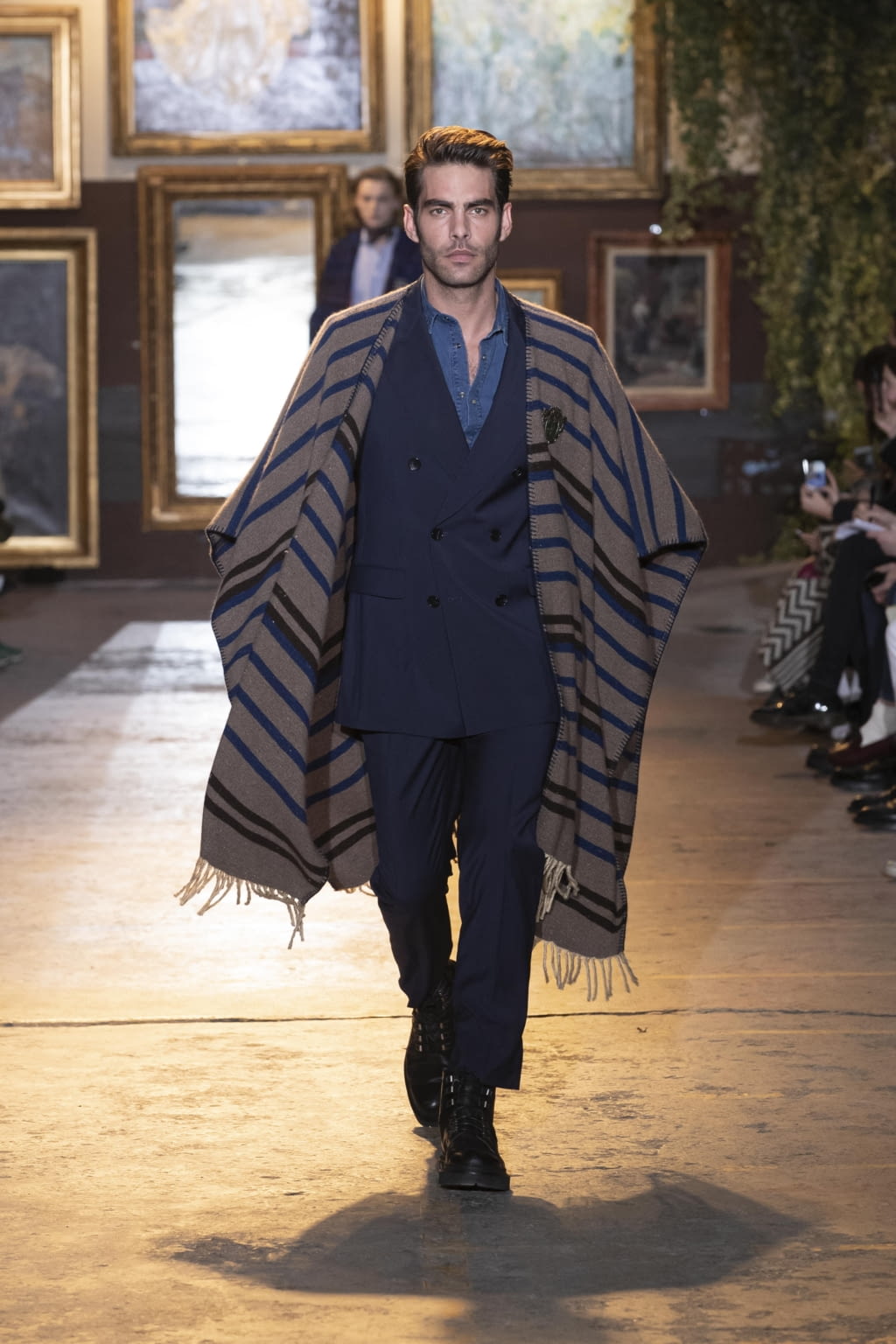 Fashion Week Milan Fall/Winter 2020 look 24 from the Etro collection menswear