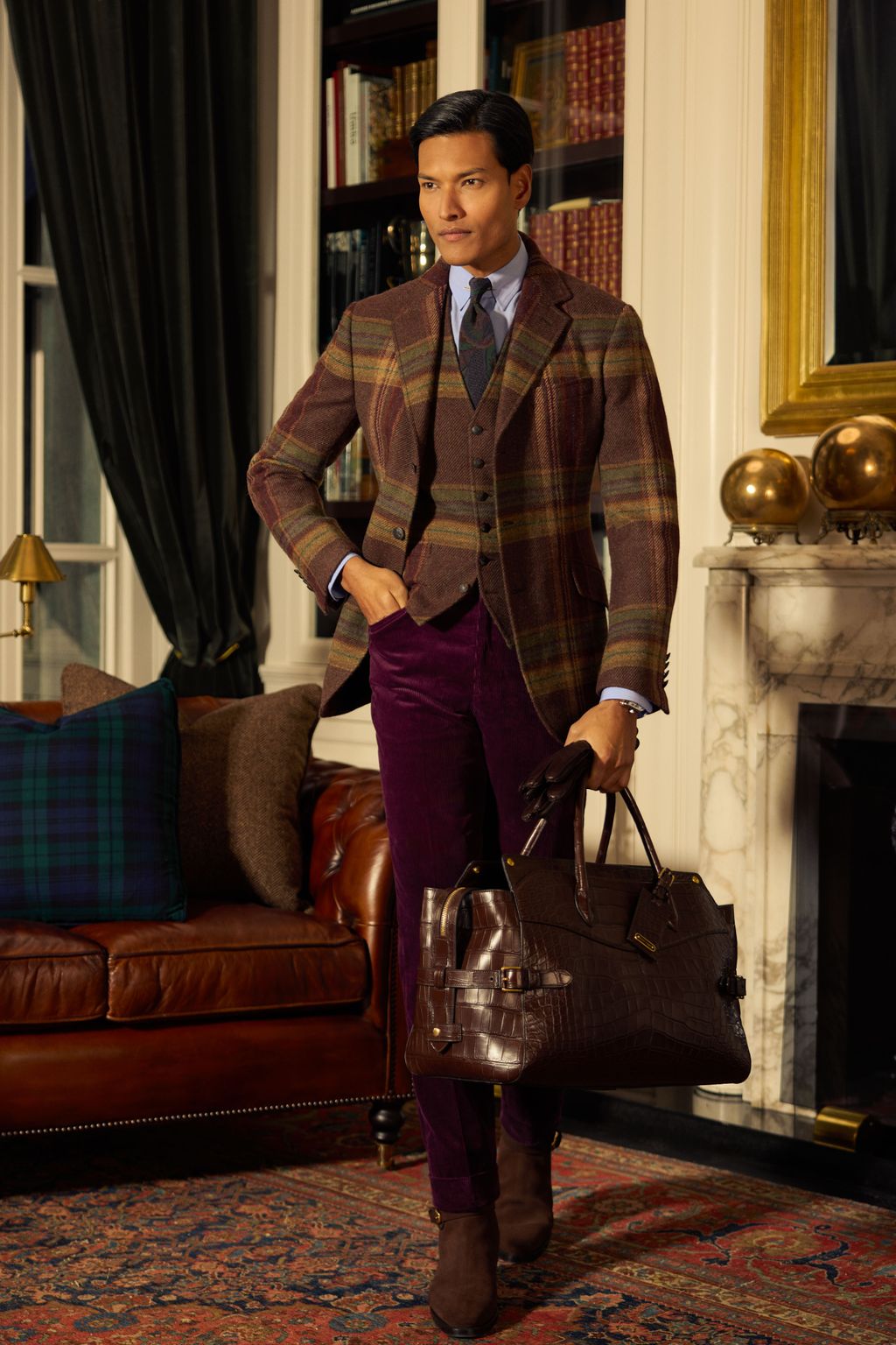 Fashion Week New York Fall/Winter 2024 look 24 from the Ralph Lauren Purple Label collection 男装