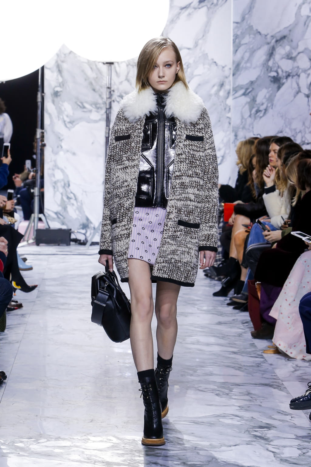 Fashion Week Paris Fall/Winter 2016 look 24 from the Carven collection womenswear