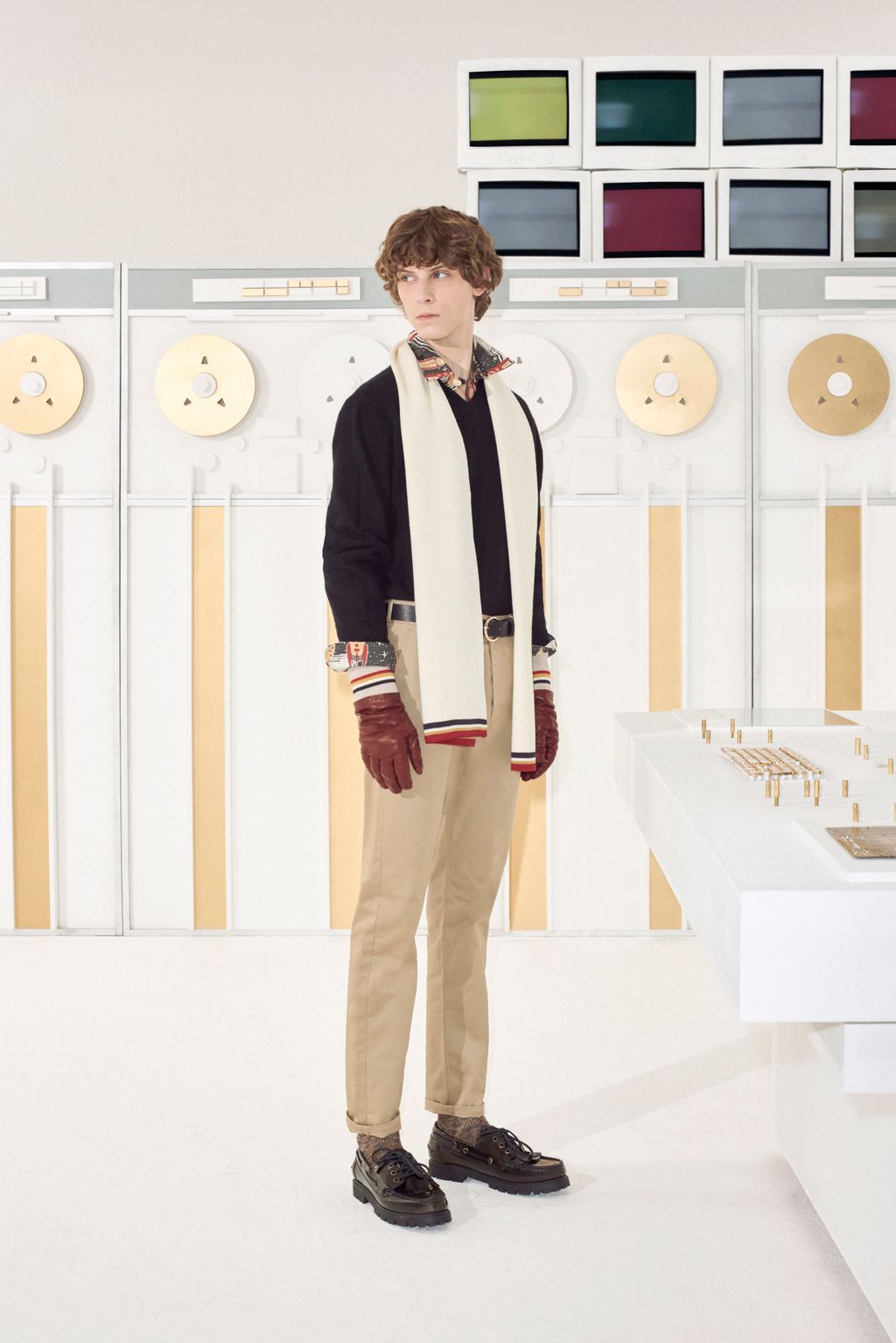 Fashion Week Paris Fall/Winter 2018 look 24 from the Maison Kitsuné collection 男装