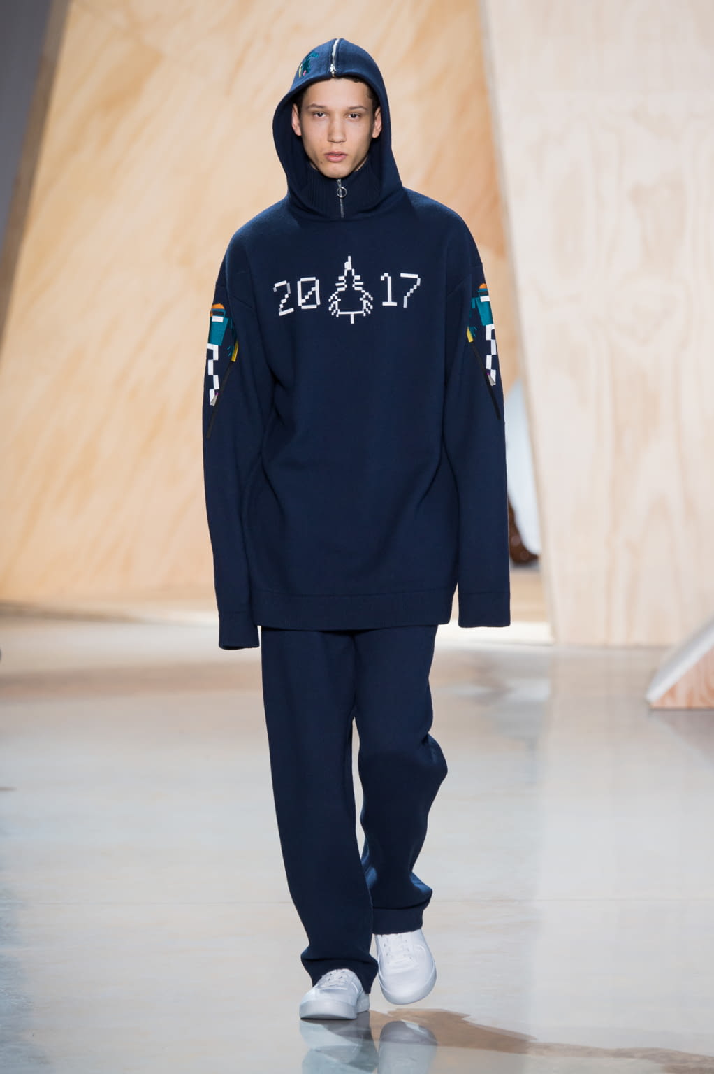 Fashion Week New York Fall/Winter 2016 look 24 from the Lacoste collection womenswear