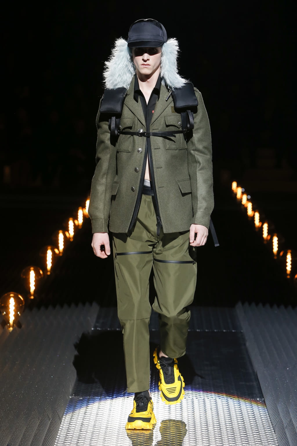 Fashion Week Milan Fall/Winter 2019 look 24 from the Prada collection 男装