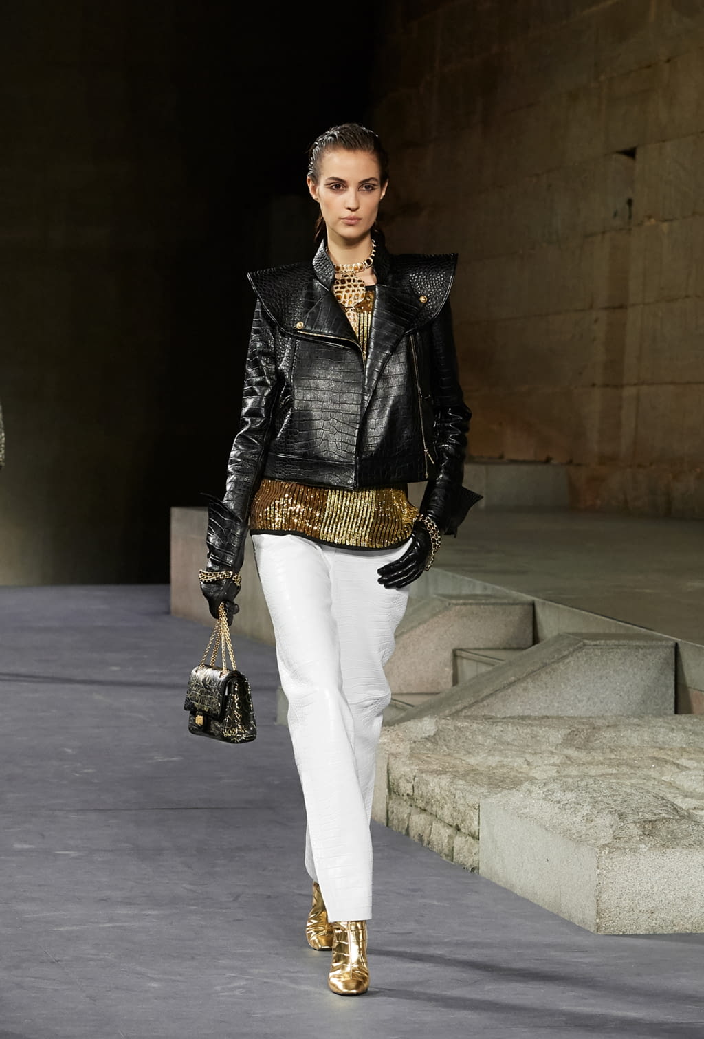 Fashion Week New York Pre-Fall 2019 look 24 from the Chanel collection 女装