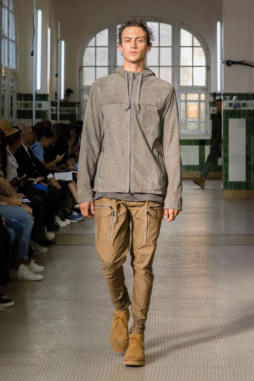 Fashion Week Paris Spring/Summer 2018 look 24 from the White Mountaineering collection menswear