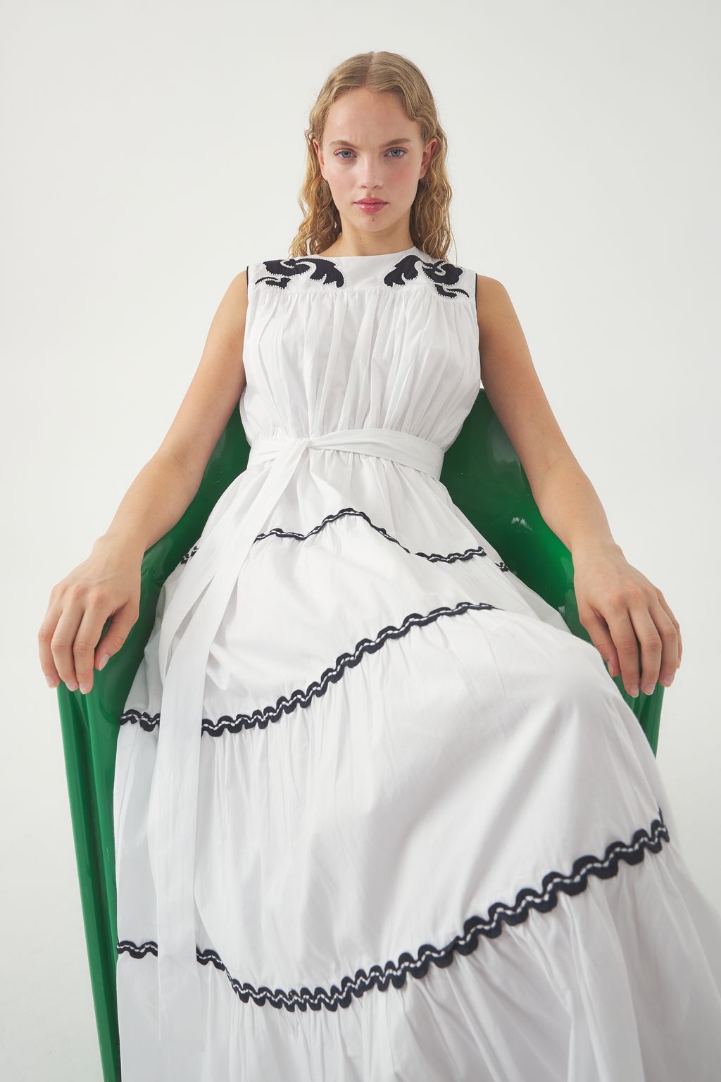 Fashion Week Paris Spring/Summer 2025 look 24 from the Antik Batik collection womenswear