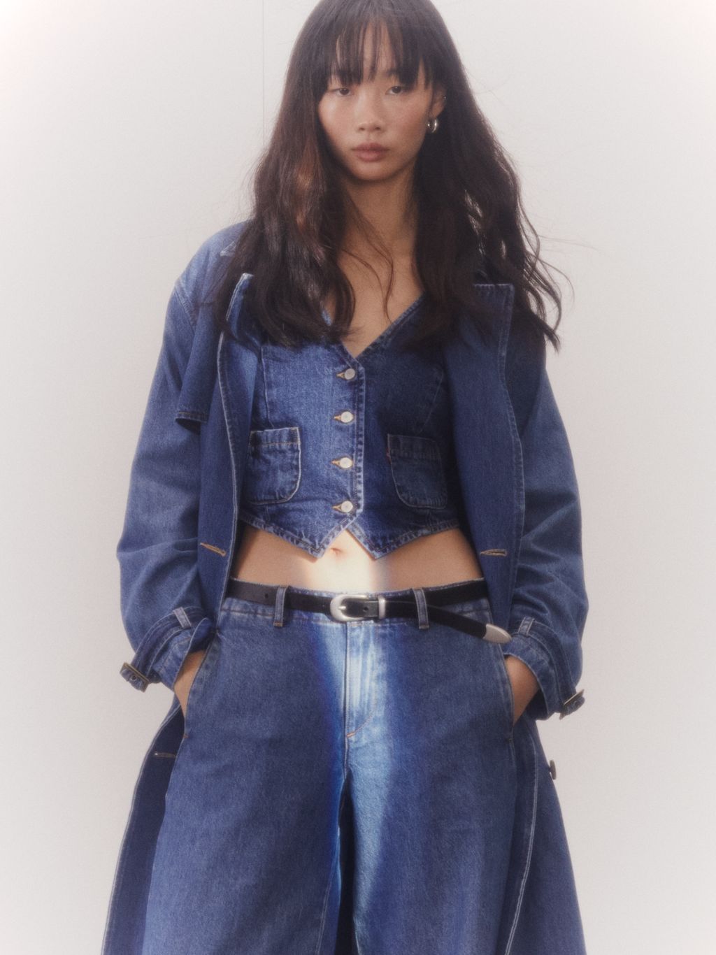 Fashion Week Paris Fall/Winter 2024 look 25 from the Levi’s® RED TAB DENIM LIFESTYLE collection womenswear