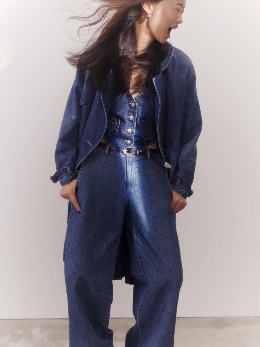 Fashion Week Paris Fall/Winter 2024 look 26 from the Levi’s® RED TAB DENIM LIFESTYLE collection womenswear