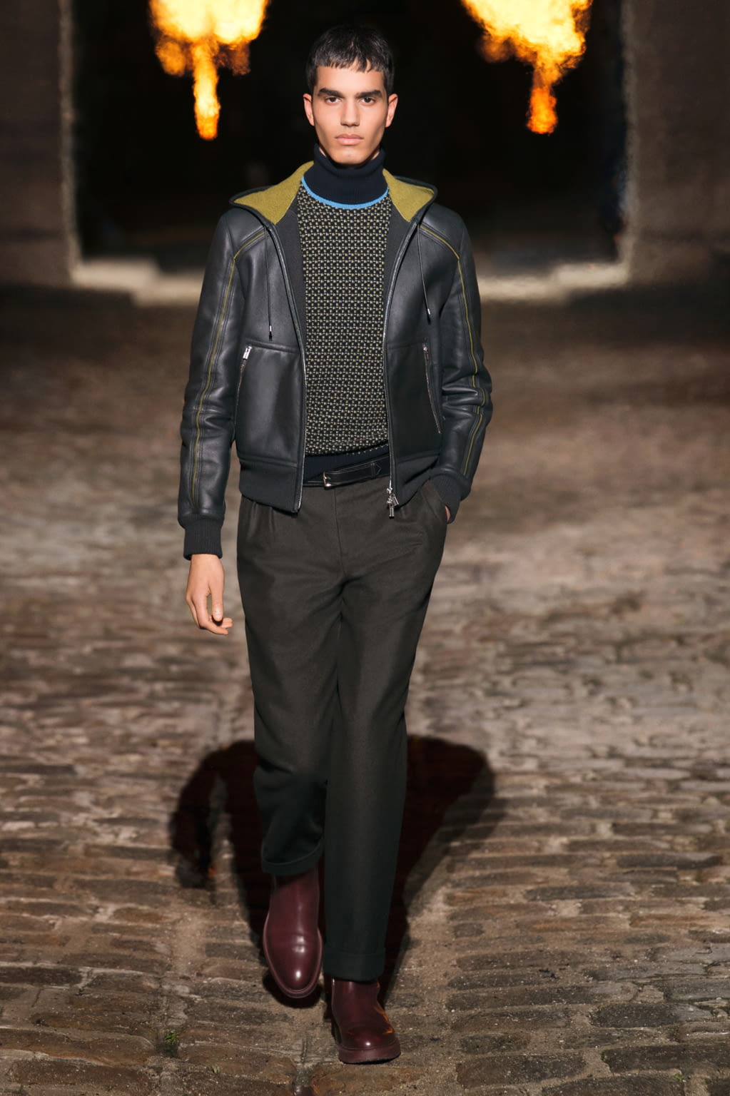 Fashion Week Paris Fall/Winter 2018 look 24 from the Hermès collection 男装