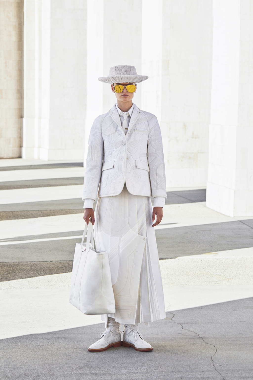 Fashion Week Paris Spring/Summer 2021 look 27 from the Thom Browne collection 女装