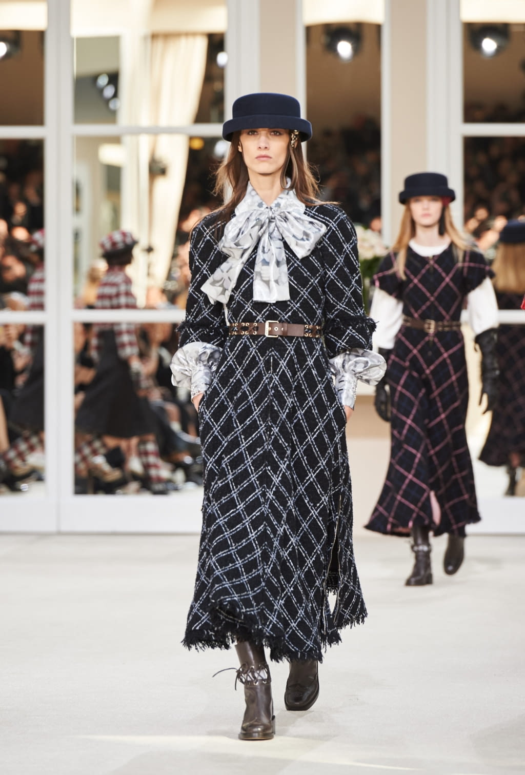 Fashion Week Paris Fall/Winter 2016 look 25 from the Chanel collection 女装