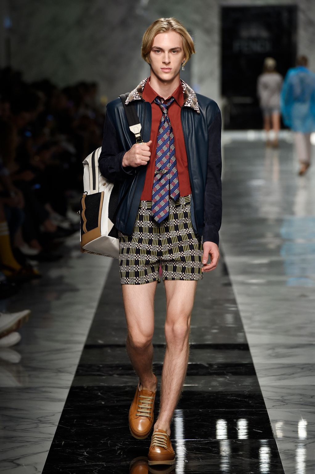 Fashion Week Milan Spring/Summer 2018 look 25 from the Fendi collection 男装