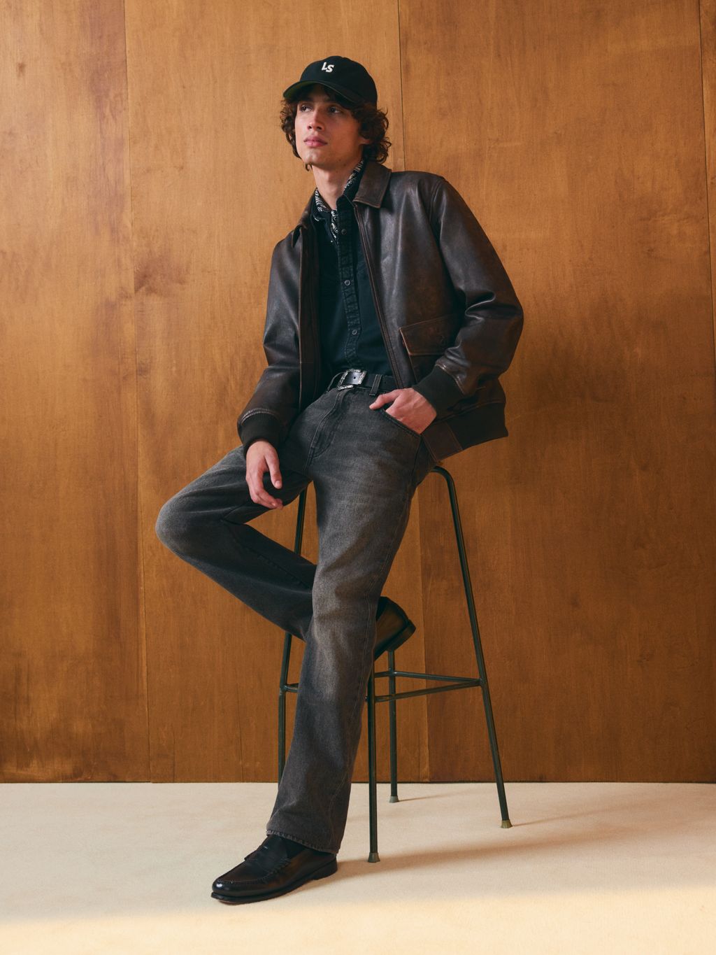 Fashion Week Paris Fall/Winter 2025 look 33 from the Levi’s® collection womenswear