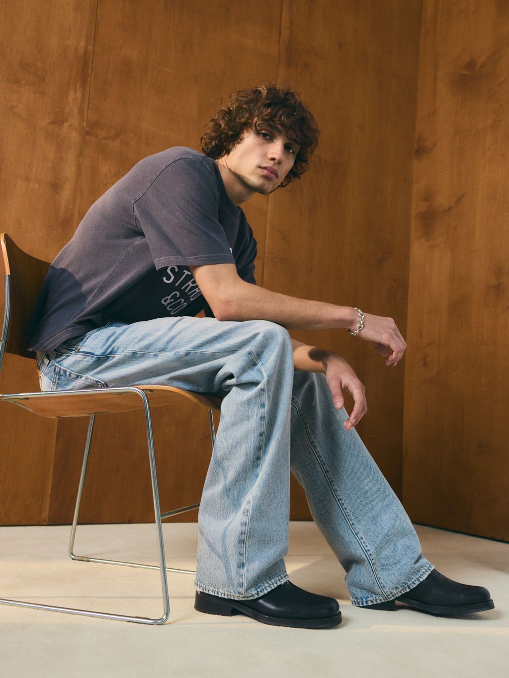 Fashion Week Paris Fall/Winter 2025 look 35 from the Levi’s® collection 女装