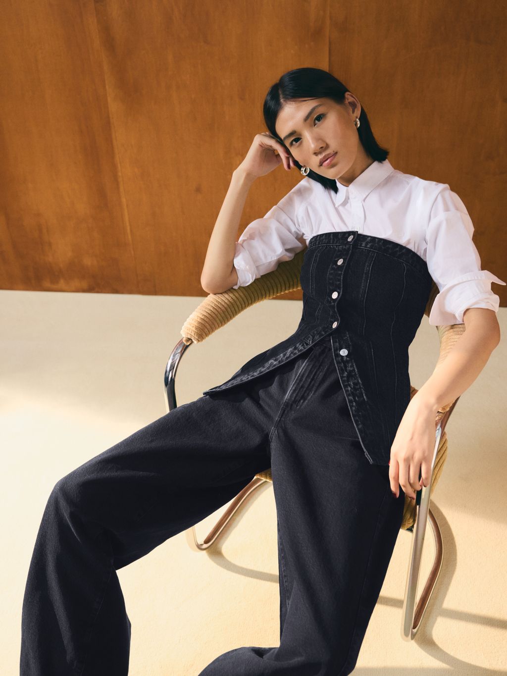 Fashion Week Paris Fall/Winter 2025 look 24 from the Levi’s® collection womenswear