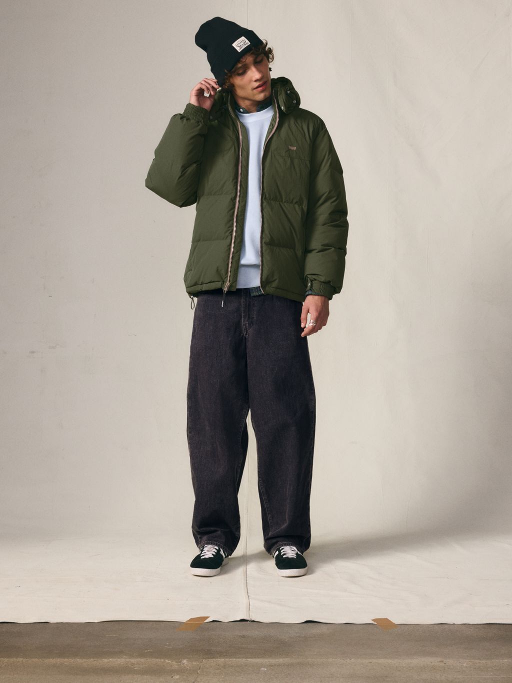 Fashion Week Paris Fall/Winter 2025 look 42 from the Levi’s® collection 女装