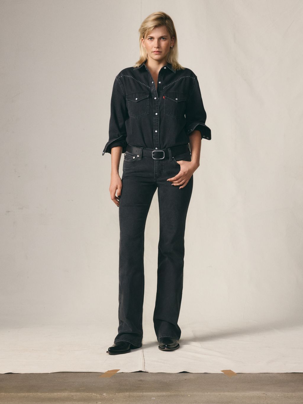 Fashion Week Paris Fall/Winter 2025 look 42 from the Levi’s® collection womenswear