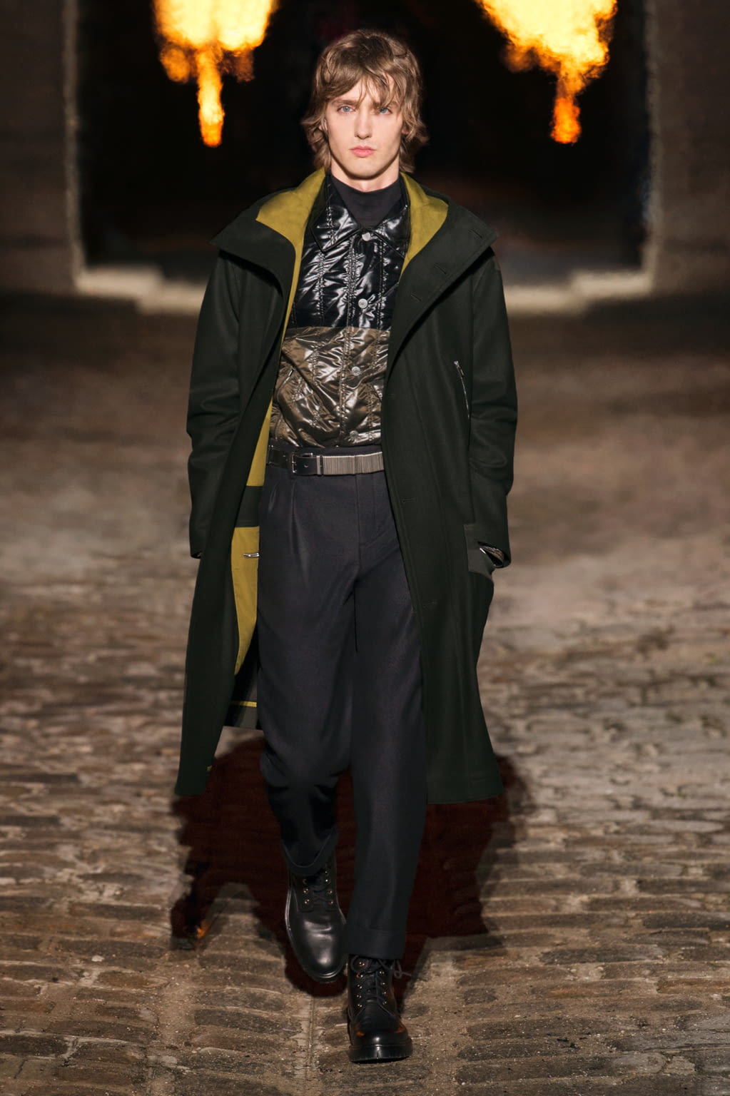 Fashion Week Paris Fall/Winter 2018 look 25 from the Hermès collection menswear