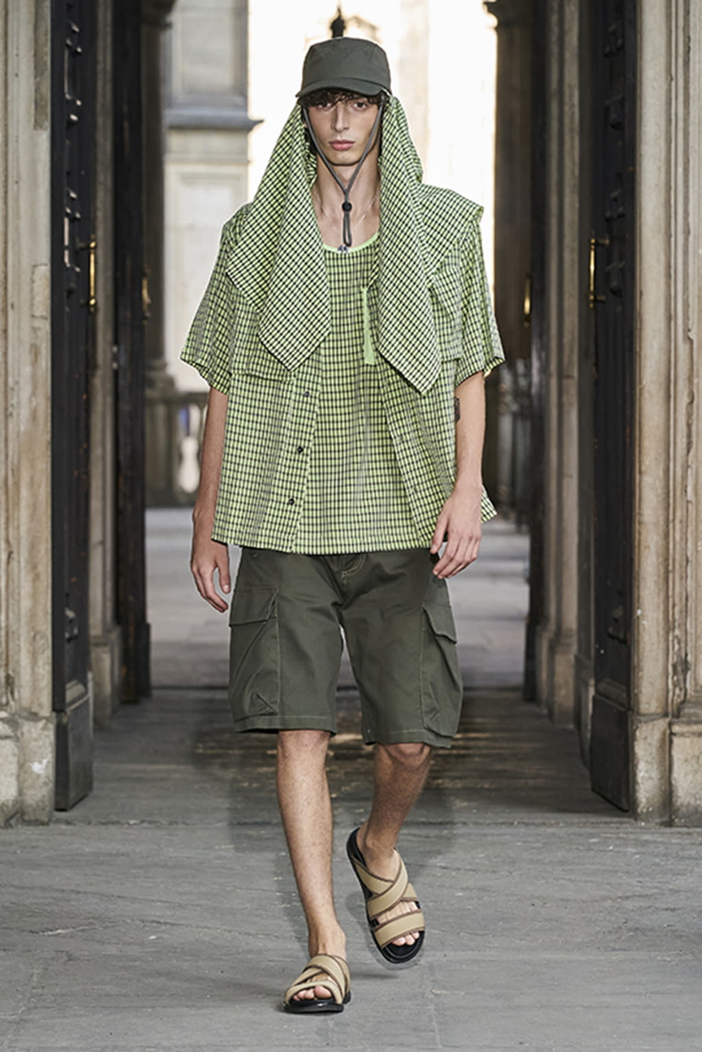 Fashion Week Milan Spring/Summer 2021 look 26 de la collection David Catalan menswear