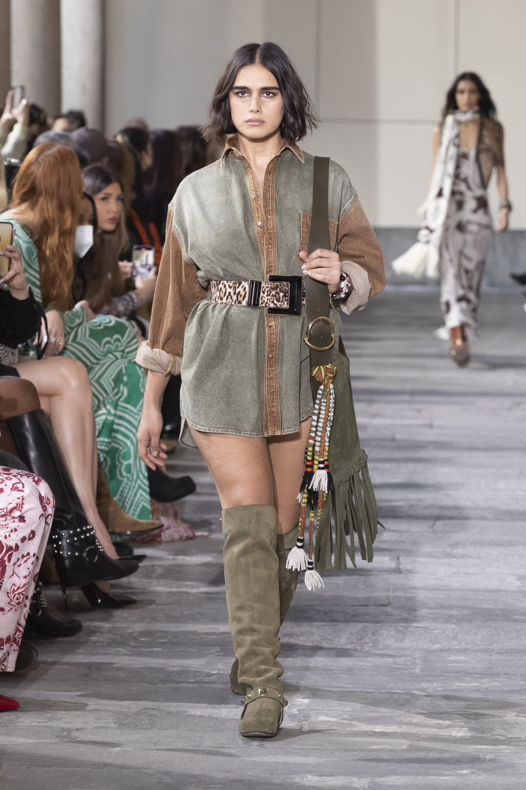 Fashion Week Milan Fall/Winter 2022 look 26 from the Etro collection 女装