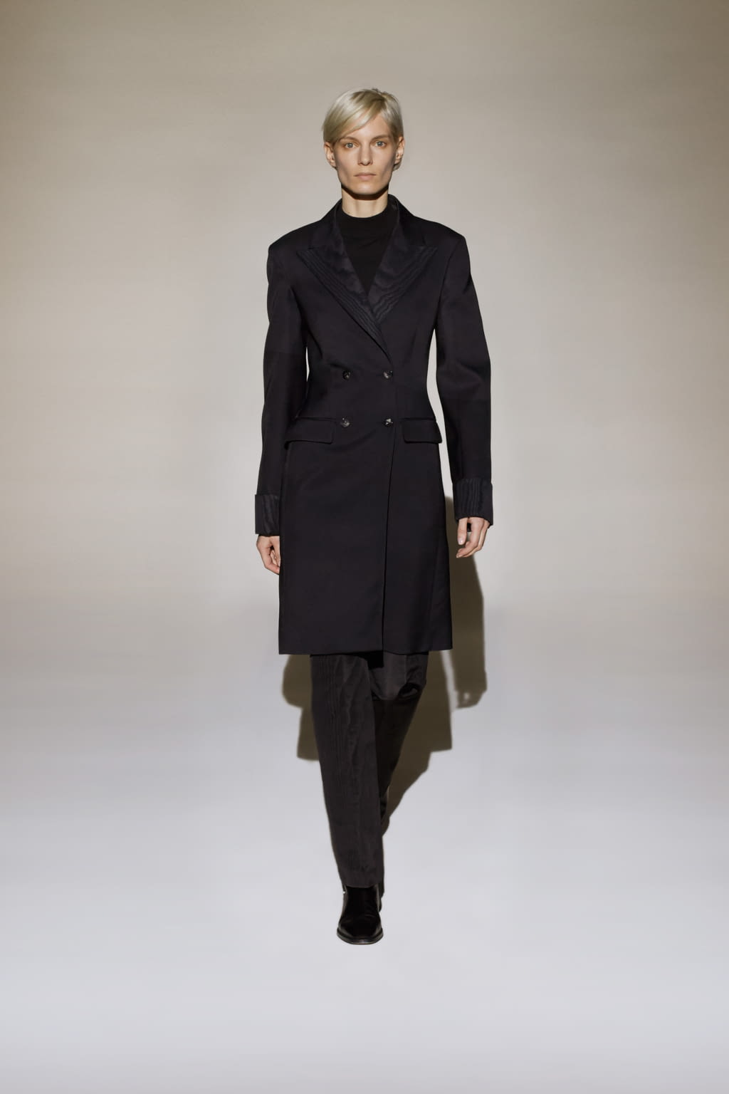 Fashion Week New York Fall/Winter 2016 look 26 from the The Row collection womenswear