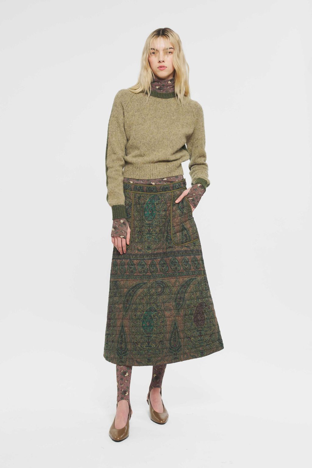 Fashion Week Paris Fall/Winter 2024 look 26 de la collection Antik Batik womenswear