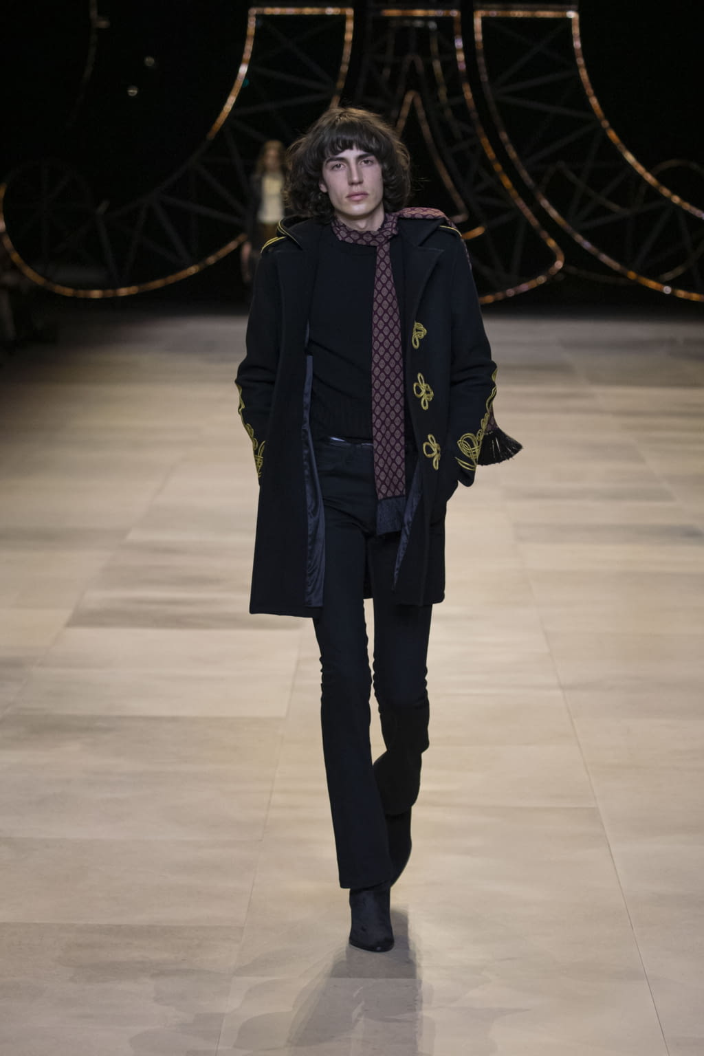 Fashion Week Paris Fall/Winter 2020 look 27 from the Celine collection womenswear