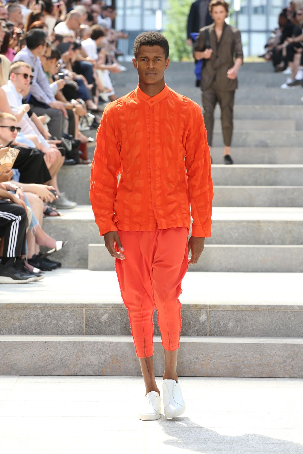 Fashion Week Paris Spring/Summer 2018 look 27 from the Issey Miyake Men collection menswear
