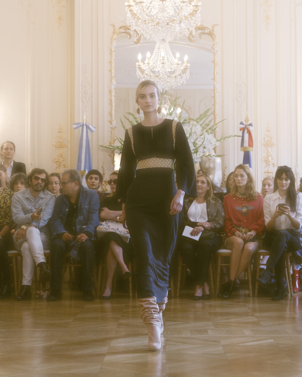Fashion Week Paris Spring/Summer 2018 look 27 from the Vanessa Seward collection womenswear