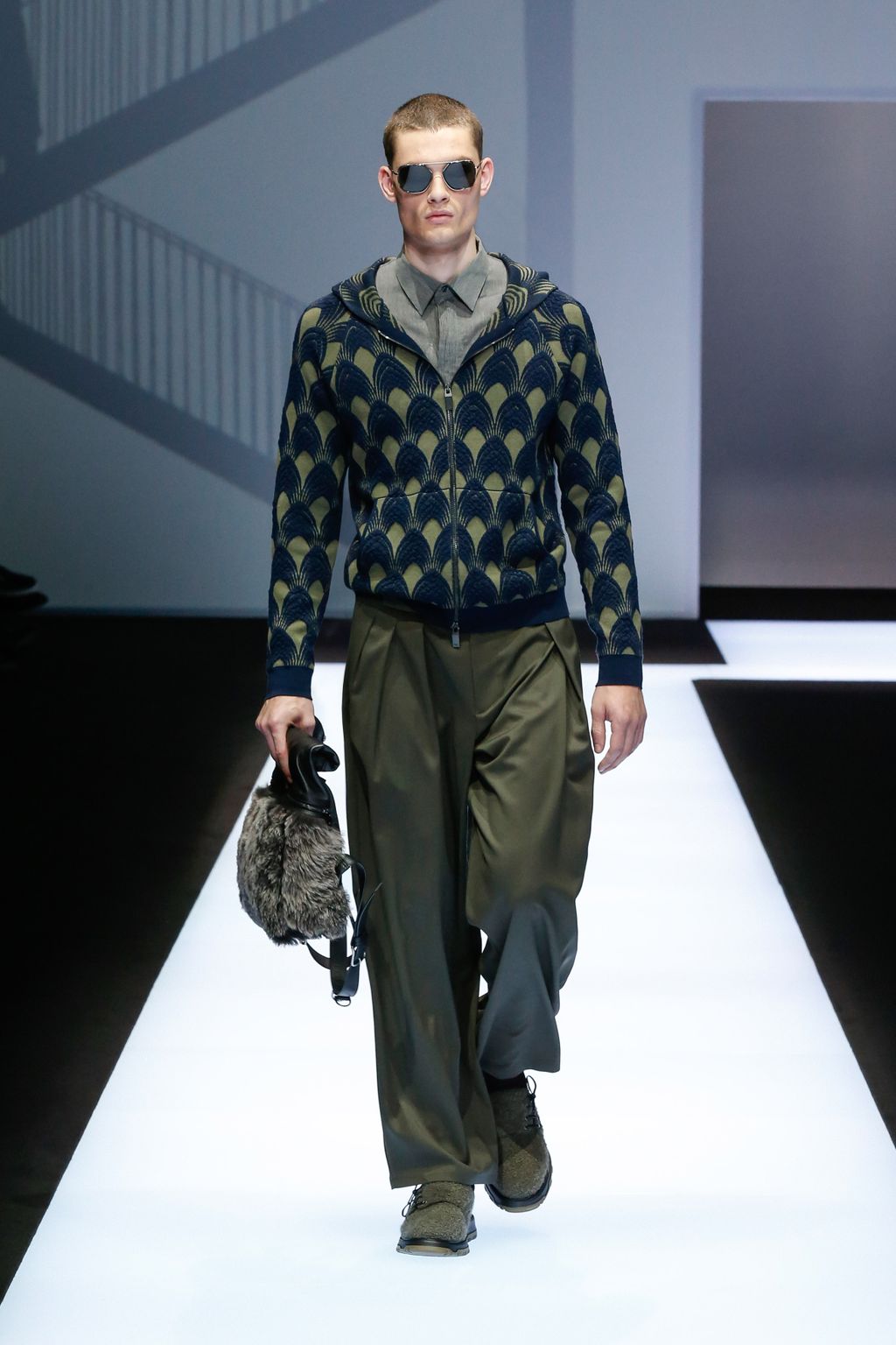 Fashion Week Milan Fall/Winter 2017 look 27 de la collection Emporio Armani menswear