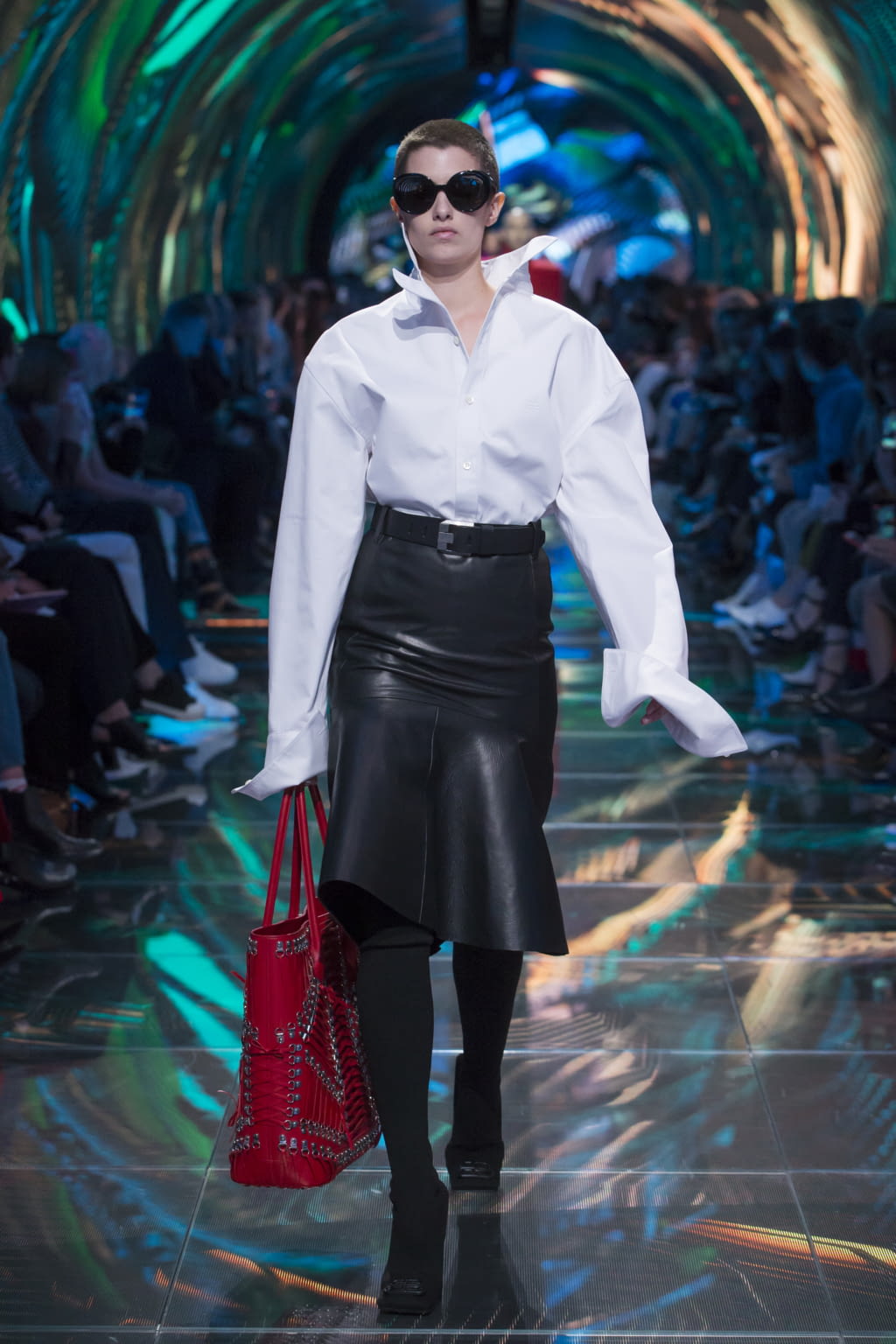 Fashion Week Paris Spring/Summer 2019 look 27 from the Balenciaga collection womenswear