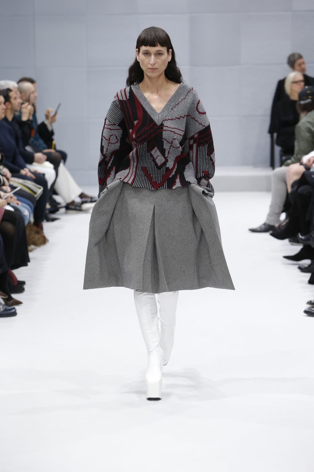 Fashion Week Paris Fall/Winter 2016 look 27 from the Balenciaga collection womenswear
