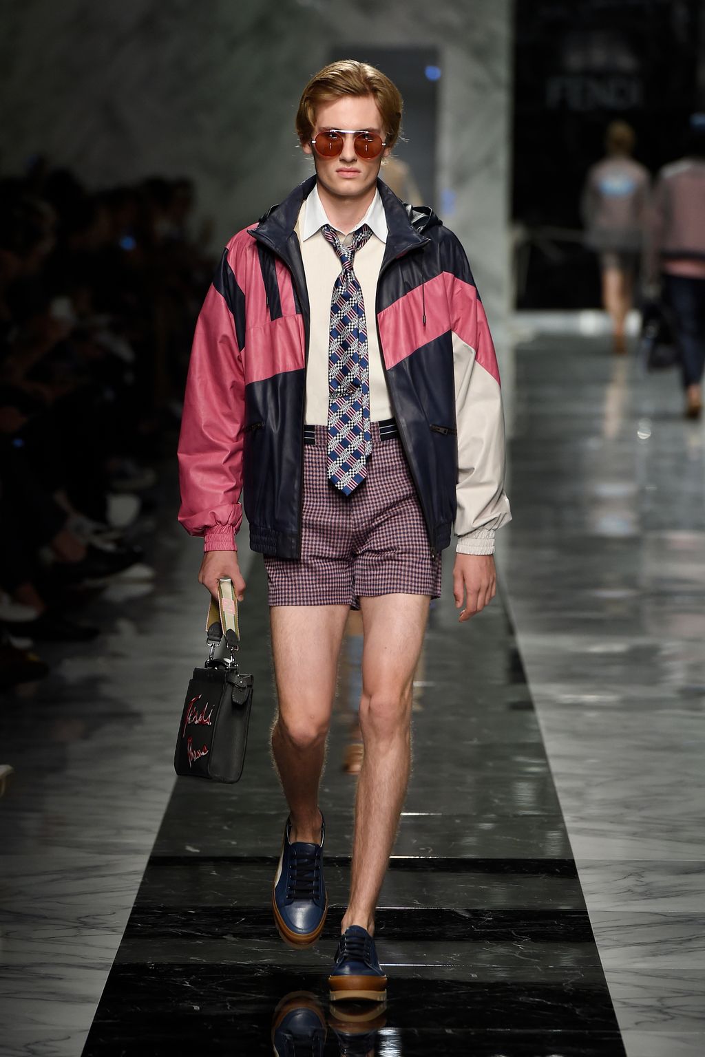 Fashion Week Milan Spring/Summer 2018 look 27 from the Fendi collection 男装