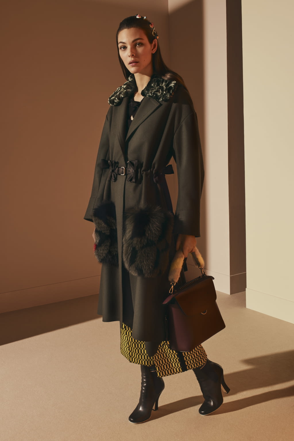 Fashion Week Milan Pre-Fall 2017 look 27 from the Fendi collection 女装