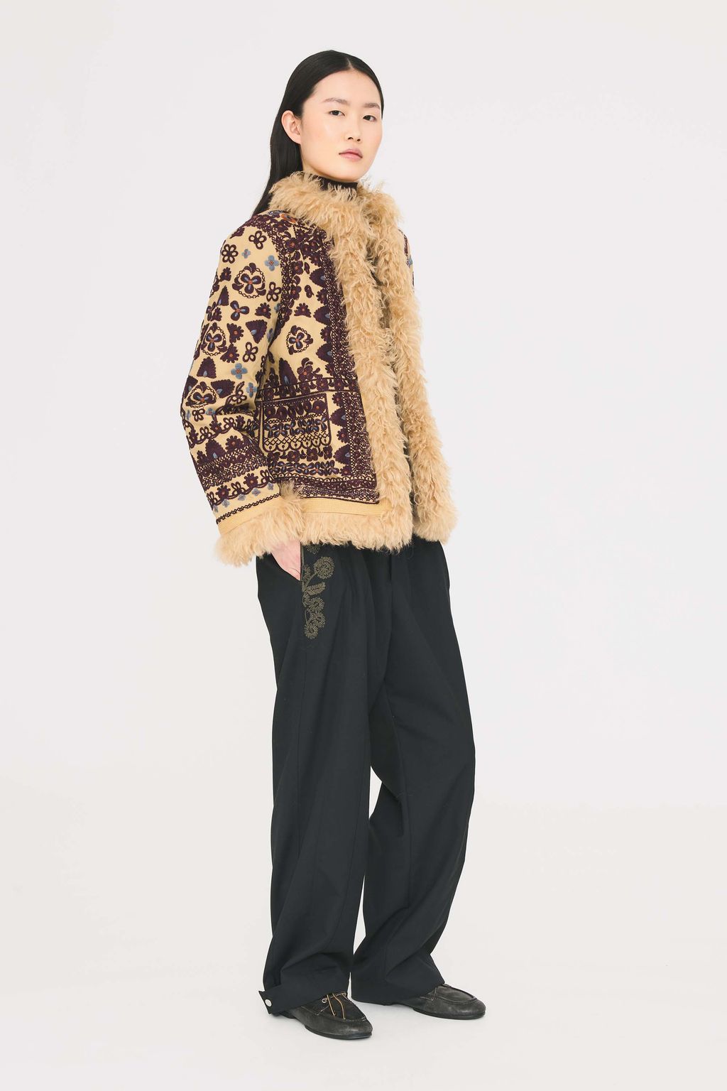 Fashion Week Paris Fall/Winter 2025 look 27 from the Antik Batik collection 女装