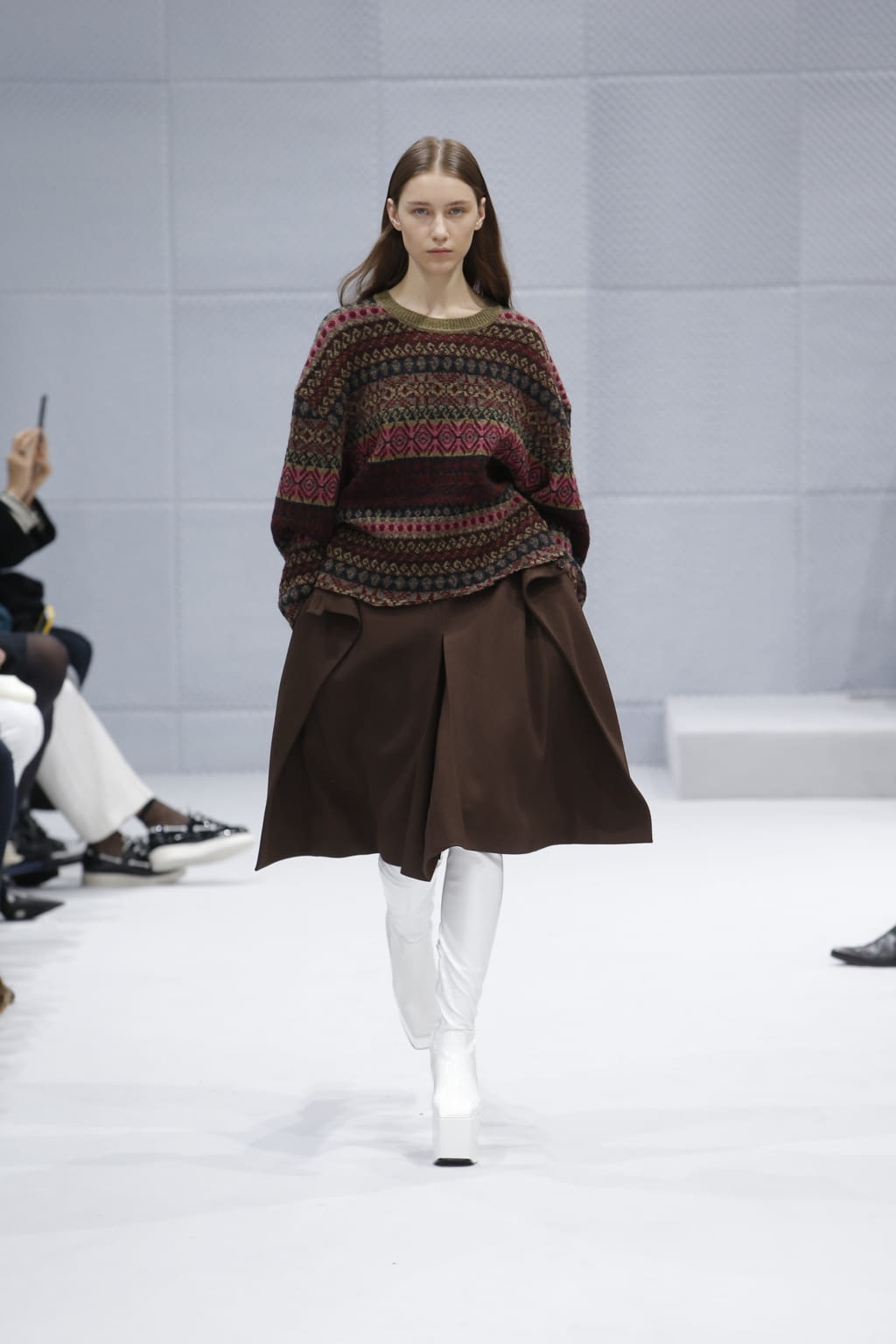 Fashion Week Paris Fall/Winter 2016 look 28 from the Balenciaga collection womenswear