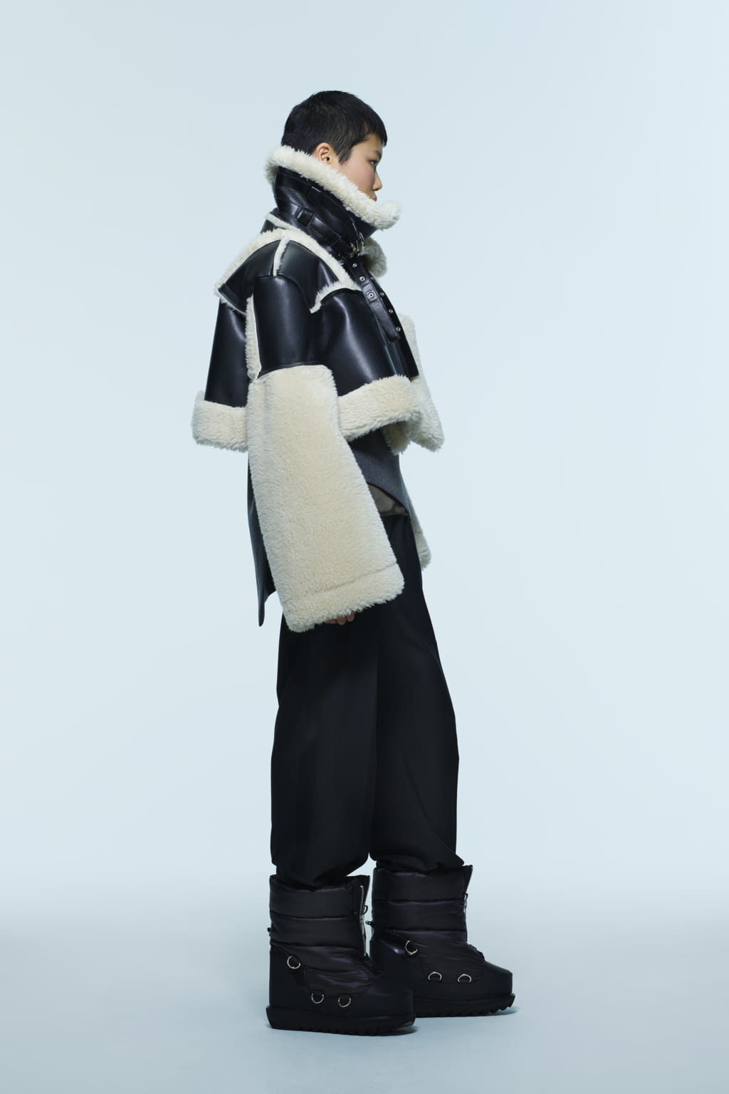 Fashion Week Paris Pre-Fall 2022 look 28 from the Sacai collection 女装