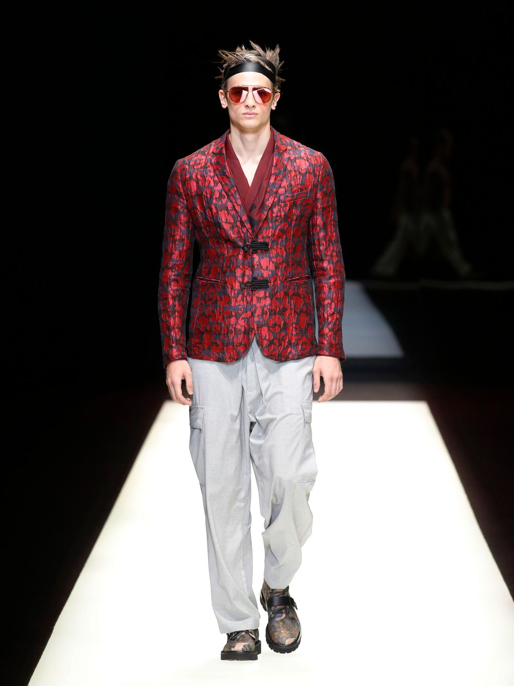 Fashion Week Milan Spring/Summer 2018 look 28 from the Emporio Armani collection 男装