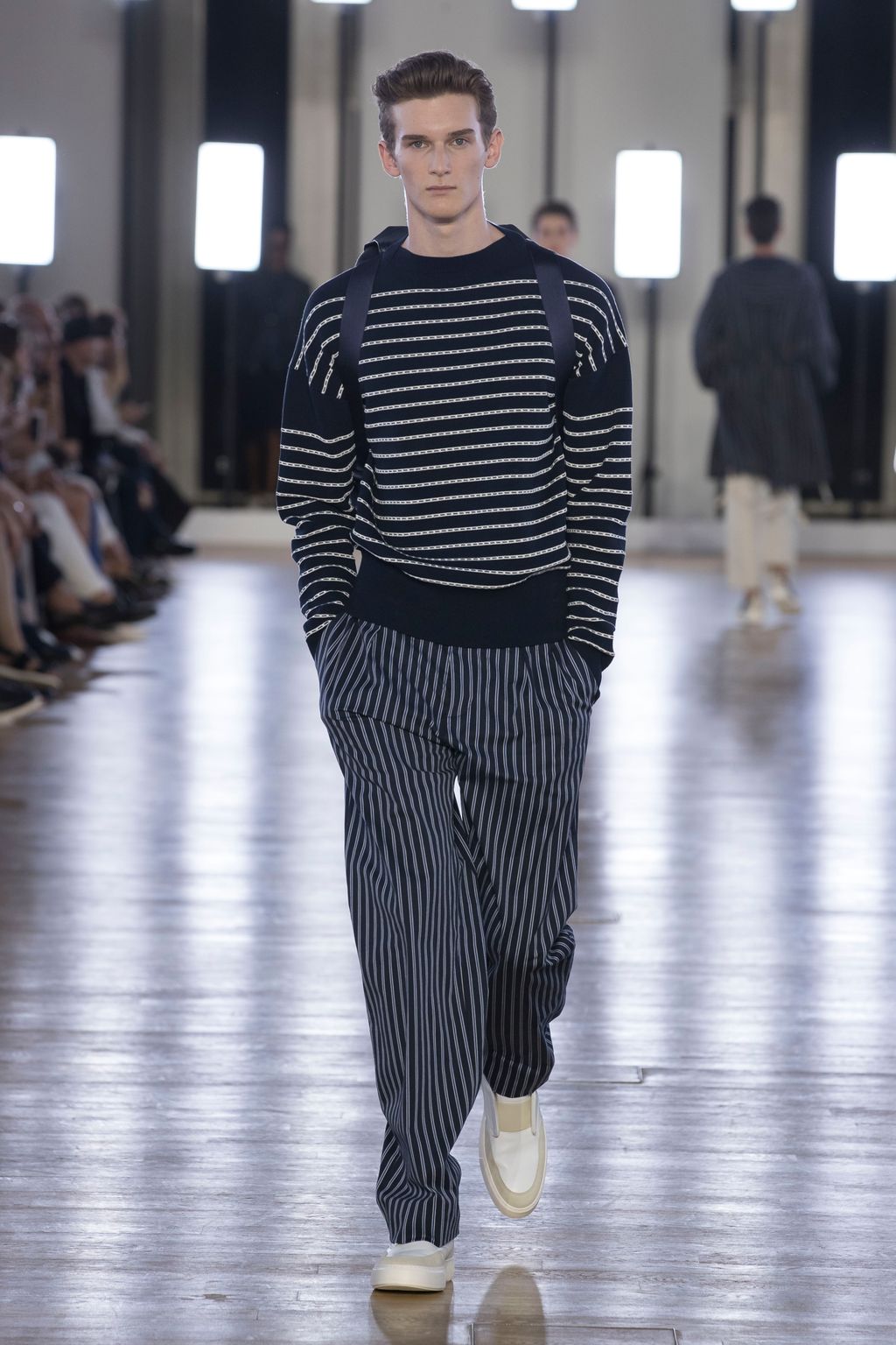 Fashion Week Paris Spring/Summer 2018 look 28 from the Cerruti 1881 collection menswear