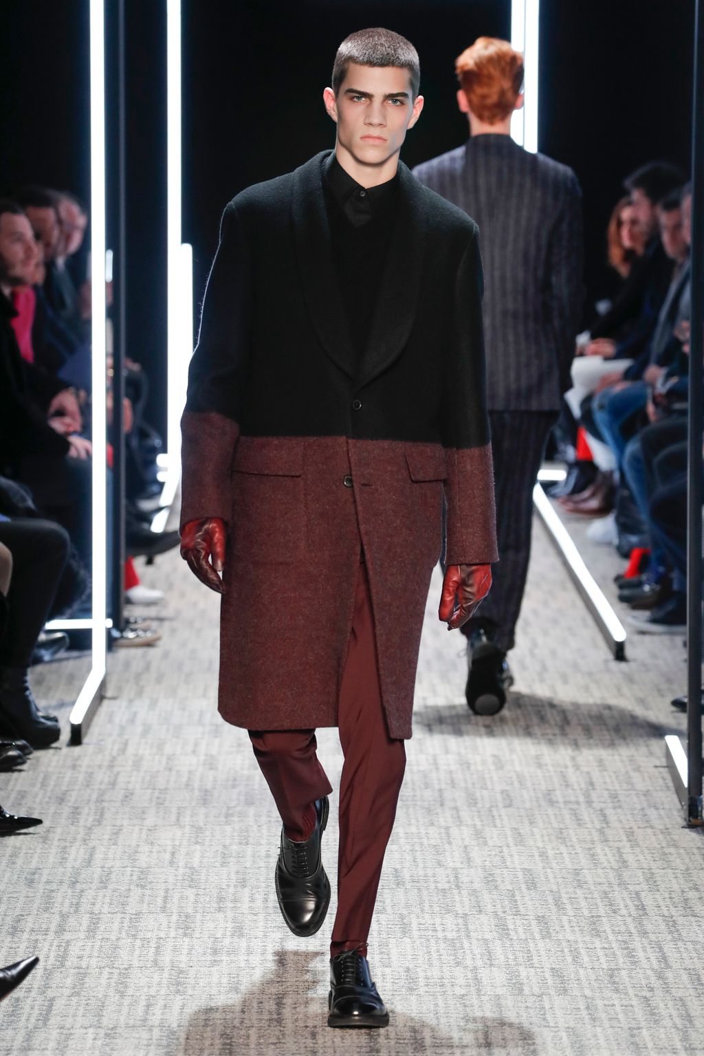 Fashion Week Paris Fall/Winter 2017 look 28 from the Cerruti 1881 collection menswear