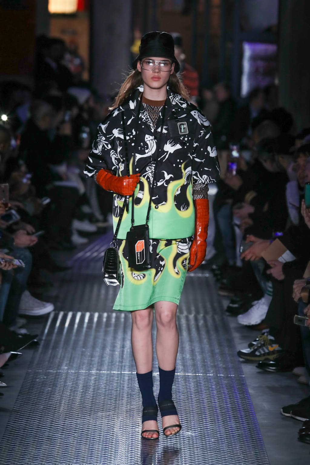 Fashion Week Milan Fall/Winter 2018 look 28 from the Prada collection menswear